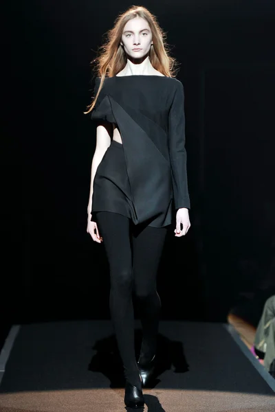Look 9